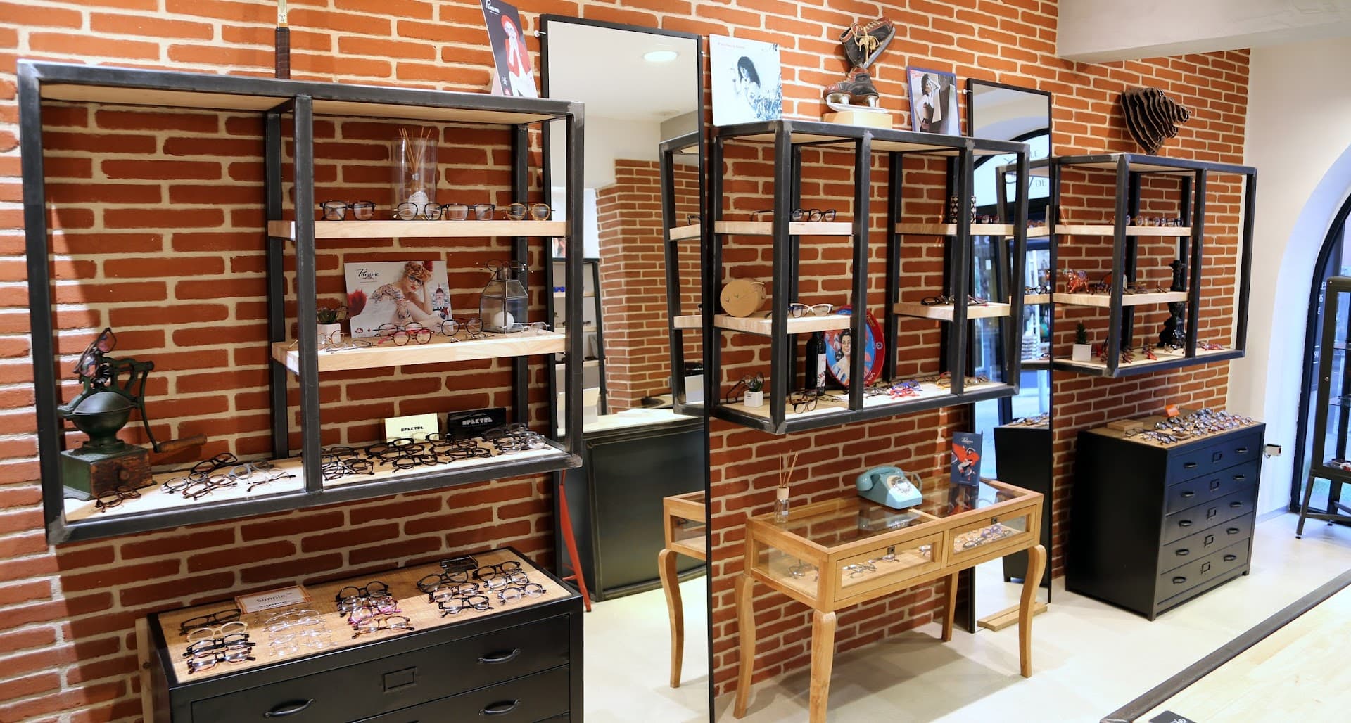 Le Comptoir de l'Optique - photo 4